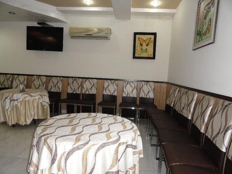 Hotel Orbit 34 Чандигарх Экстерьер фото