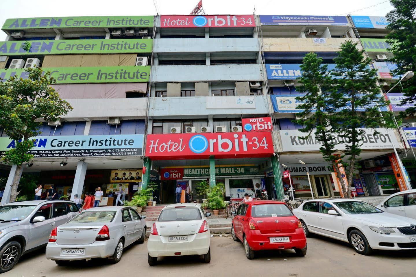 Hotel Orbit 34 Чандигарх Экстерьер фото